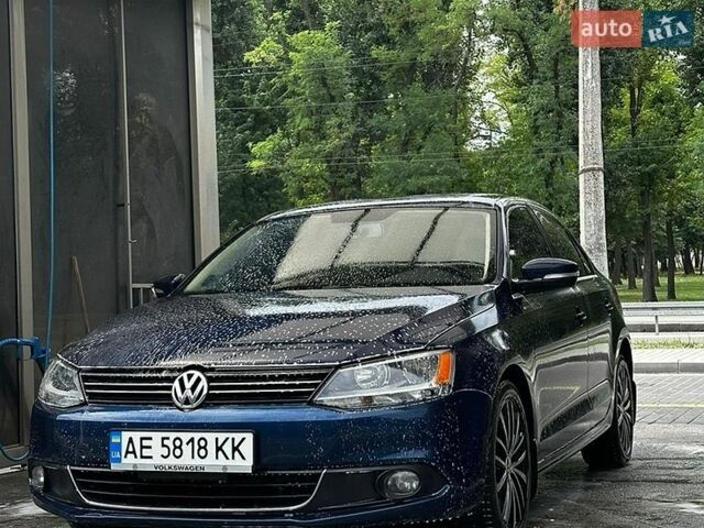 Синий Фольксваген Джетта, объемом двигателя 2.48 л и пробегом 255 тыс. км за 10000 $, фото 1 на Automoto.ua