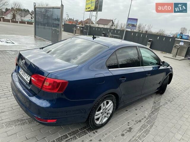 Синий Фольксваген Джетта, объемом двигателя 1.39 л и пробегом 198 тыс. км за 8200 $, фото 1 на Automoto.ua