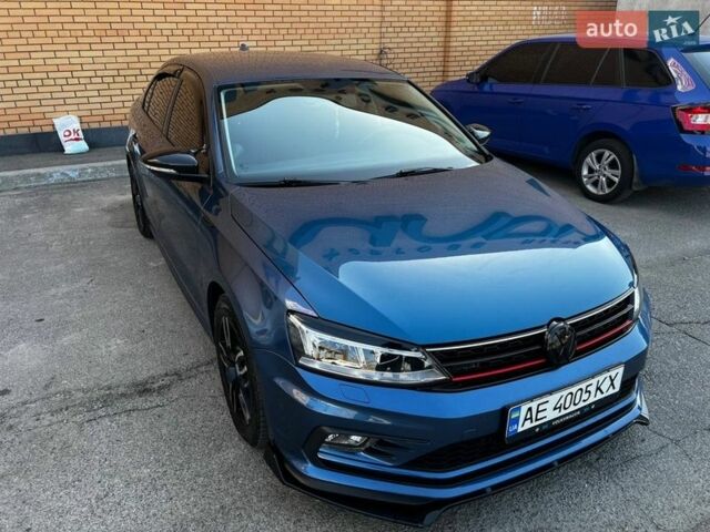 Синий Фольксваген Джетта, объемом двигателя 1.4 л и пробегом 180 тыс. км за 15300 $, фото 1 на Automoto.ua