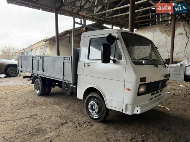 Белый Фольксваген ЛТ, объемом двигателя 2.5 л и пробегом 300 тыс. км за 3700 $, фото 1 на Automoto.ua