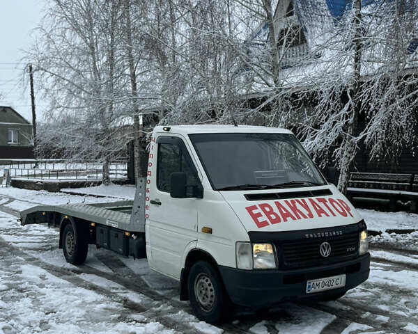 Білий Фольксваген ЛТ, об'ємом двигуна 2.46 л та пробігом 600 тис. км за 12000 $, фото 1 на Automoto.ua