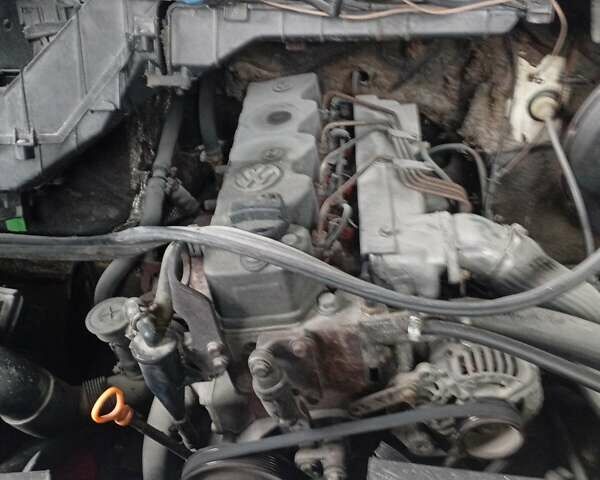 Білий Фольксваген ЛТ, об'ємом двигуна 2.8 л та пробігом 300 тис. км за 5850 $, фото 1 на Automoto.ua