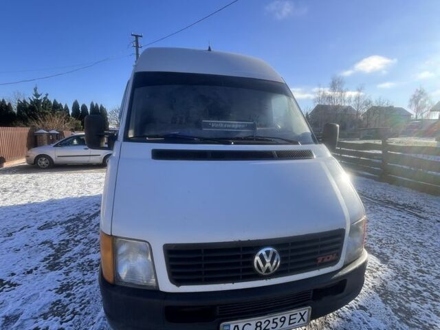 Белый Фольксваген ЛТ, объемом двигателя 2.5 л и пробегом 403 тыс. км за 8000 $, фото 1 на Automoto.ua