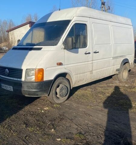 Белый Фольксваген ЛТ, объемом двигателя 2.5 л и пробегом 330 тыс. км за 7300 $, фото 1 на Automoto.ua