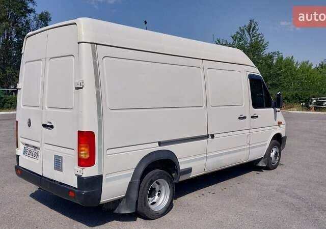 Белый Фольксваген ЛТ, объемом двигателя 2.5 л и пробегом 640 тыс. км за 9500 $, фото 1 на Automoto.ua