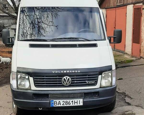 Белый Фольксваген ЛТ, объемом двигателя 2.46 л и пробегом 420 тыс. км за 7500 $, фото 1 на Automoto.ua