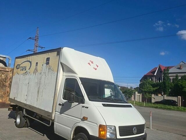 Белый Фольксваген ЛТ, объемом двигателя 2.46 л и пробегом 555 тыс. км за 9700 $, фото 1 на Automoto.ua