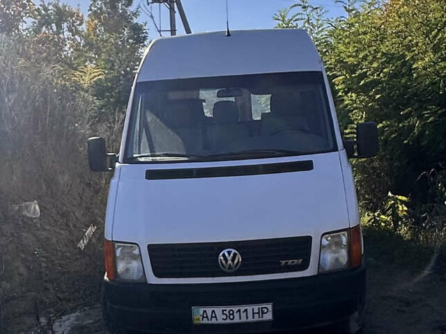 Белый Фольксваген ЛТ, объемом двигателя 0 л и пробегом 453 тыс. км за 8700 $, фото 1 на Automoto.ua