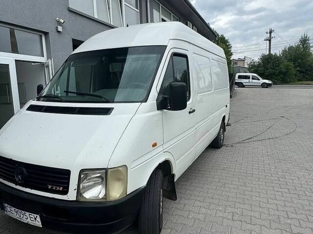 Белый Фольксваген ЛТ, объемом двигателя 2.5 л и пробегом 490 тыс. км за 7496 $, фото 1 на Automoto.ua