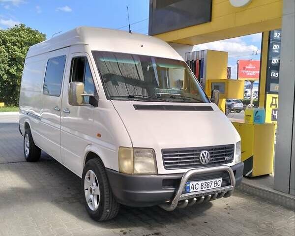 Белый Фольксваген ЛТ, объемом двигателя 2.5 л и пробегом 800 тыс. км за 7500 $, фото 1 на Automoto.ua