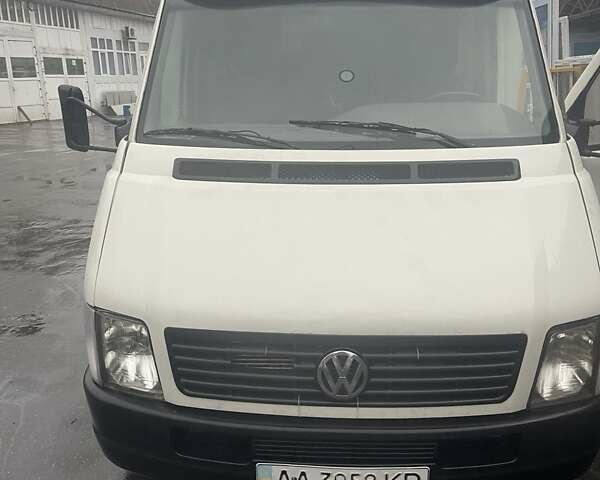 Белый Фольксваген ЛТ, объемом двигателя 2.5 л и пробегом 5 тыс. км за 8500 $, фото 1 на Automoto.ua