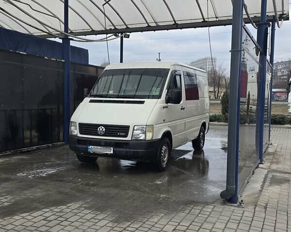 Белый Фольксваген ЛТ, объемом двигателя 2.8 л и пробегом 397 тыс. км за 11100 $, фото 1 на Automoto.ua
