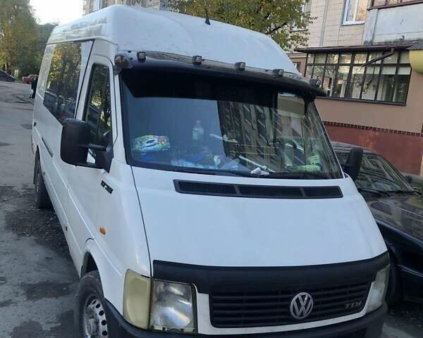 Белый Фольксваген ЛТ, объемом двигателя 2.5 л и пробегом 622 тыс. км за 8750 $, фото 1 на Automoto.ua