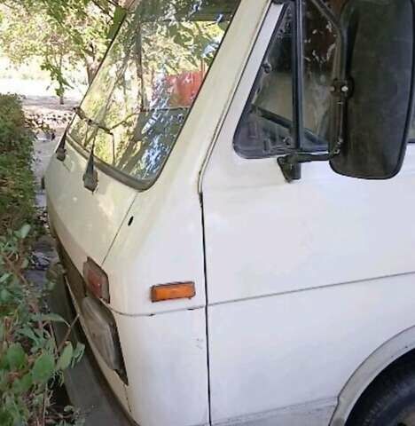 Білий Фольксваген ЛТ, об'ємом двигуна 2.4 л та пробігом 500 тис. км за 800 $, фото 1 на Automoto.ua