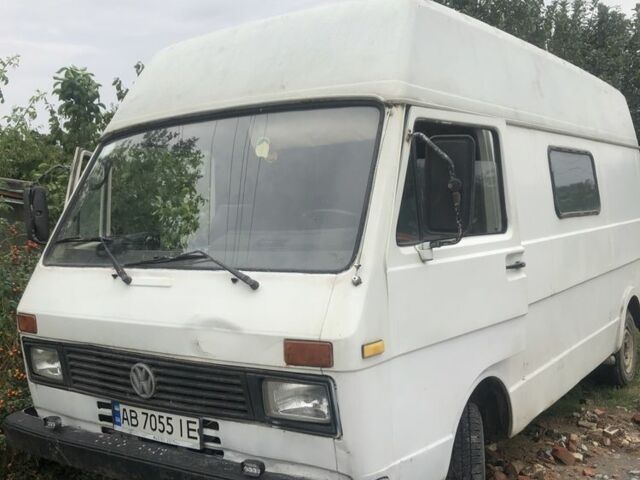 Белый Фольксваген ЛТ, объемом двигателя 2.4 л и пробегом 300 тыс. км за 1072 $, фото 1 на Automoto.ua