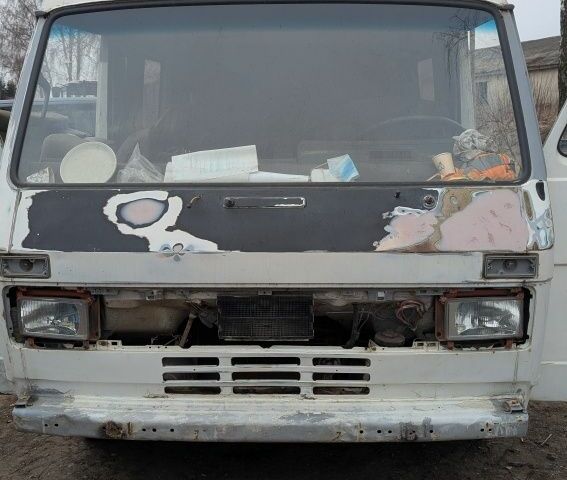 Белый Фольксваген ЛТ, объемом двигателя 0 л и пробегом 100 тыс. км за 1000 $, фото 1 на Automoto.ua