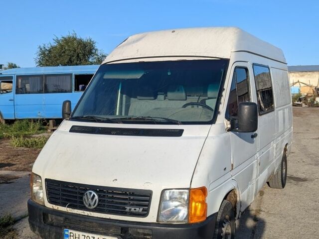 Белый Фольксваген ЛТ, объемом двигателя 2.5 л и пробегом 490 тыс. км за 3090 $, фото 1 на Automoto.ua