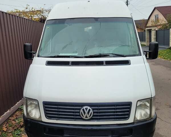 Белый Фольксваген ЛТ, объемом двигателя 2.46 л и пробегом 500 тыс. км за 5500 $, фото 1 на Automoto.ua