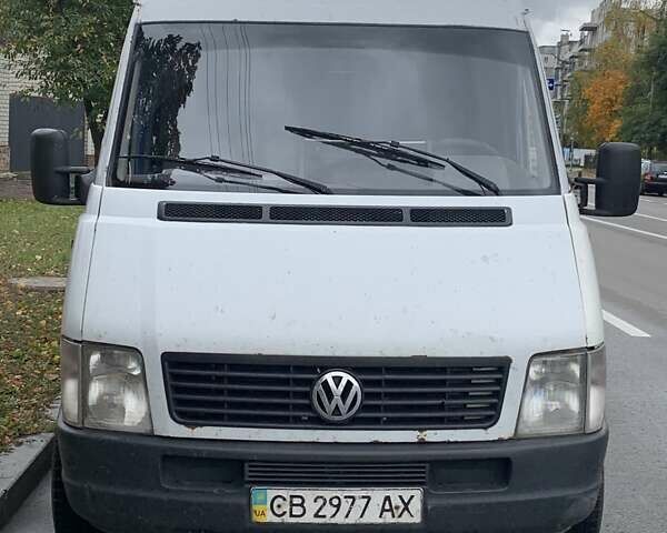 Белый Фольксваген ЛТ, объемом двигателя 2.46 л и пробегом 600 тыс. км за 5600 $, фото 1 на Automoto.ua