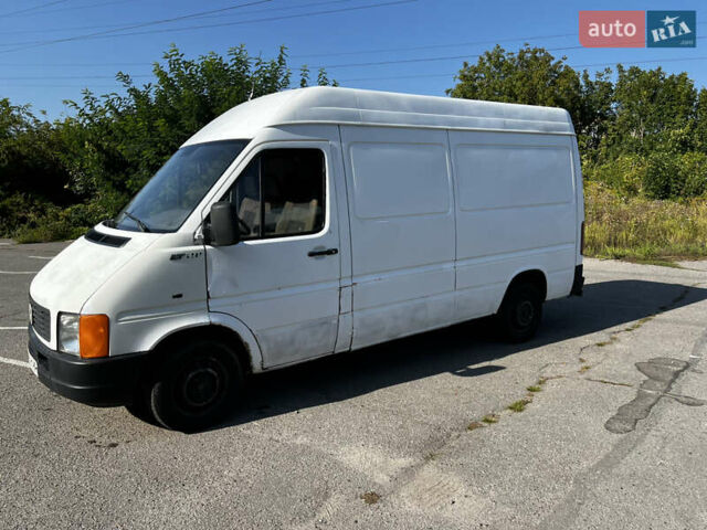 Белый Фольксваген ЛТ, объемом двигателя 2.46 л и пробегом 820 тыс. км за 5000 $, фото 1 на Automoto.ua