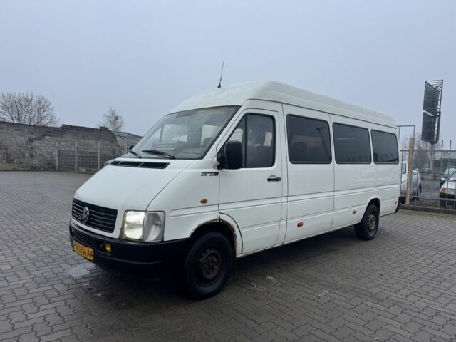 Белый Фольксваген ЛТ, объемом двигателя 2.5 л и пробегом 448 тыс. км за 5000 $, фото 1 на Automoto.ua