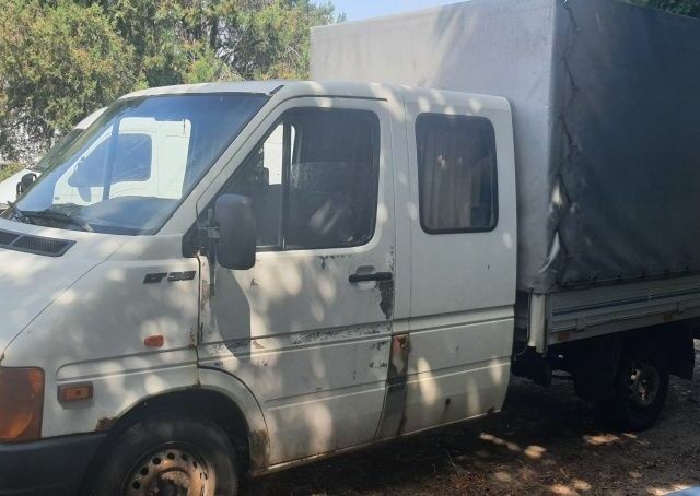 Белый Фольксваген ЛТ, объемом двигателя 2.5 л и пробегом 360 тыс. км за 3000 $, фото 1 на Automoto.ua