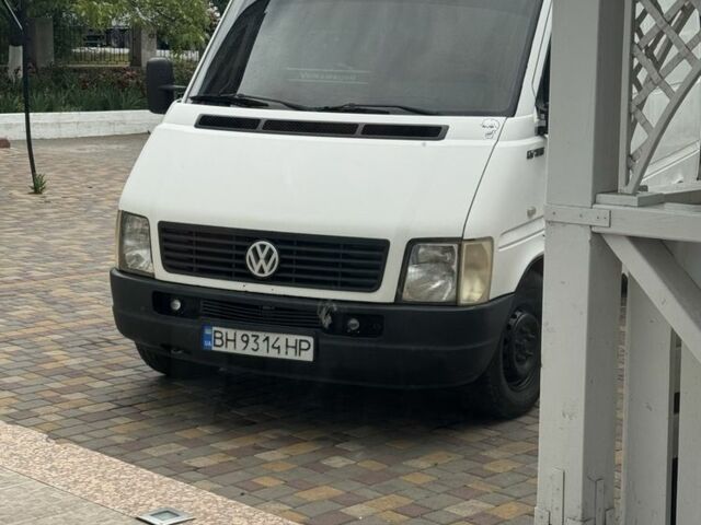 Белый Фольксваген ЛТ, объемом двигателя 2.5 л и пробегом 500 тыс. км за 6300 $, фото 1 на Automoto.ua