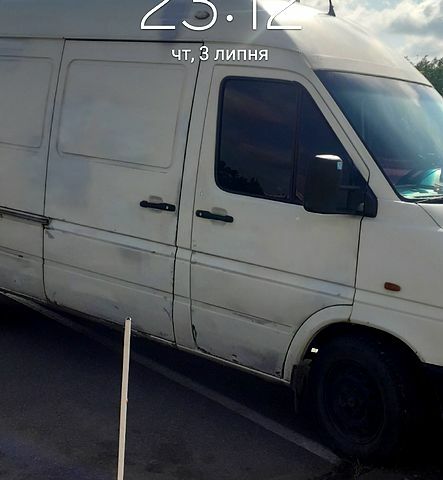 Белый Фольксваген ЛТ, объемом двигателя 2.5 л и пробегом 0 тыс. км за 6500 $, фото 1 на Automoto.ua