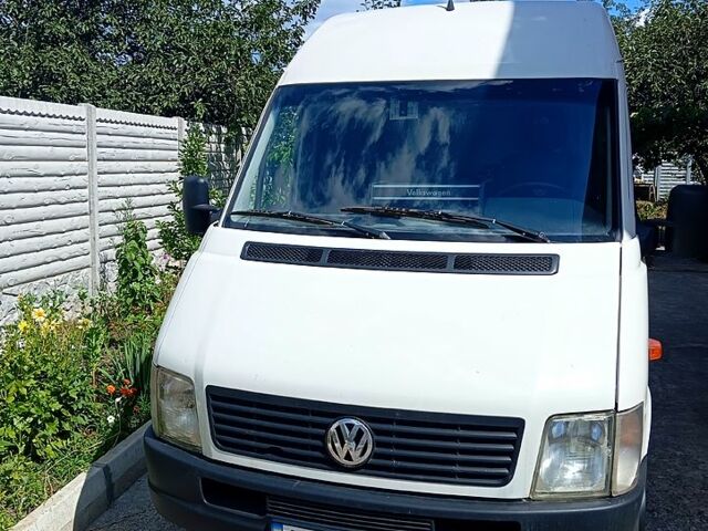 Белый Фольксваген ЛТ, объемом двигателя 2.8 л и пробегом 555 тыс. км за 15000 $, фото 1 на Automoto.ua