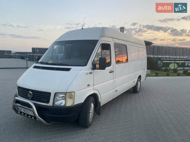 Білий Фольксваген ЛТ, об'ємом двигуна 2.8 л та пробігом 800 тис. км за 8100 $, фото 1 на Automoto.ua