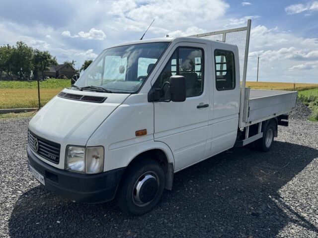 Белый Фольксваген ЛТ, объемом двигателя 2.5 л и пробегом 260 тыс. км за 15500 $, фото 1 на Automoto.ua