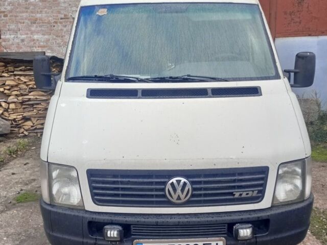 Белый Фольксваген ЛТ, объемом двигателя 2.5 л и пробегом 400 тыс. км за 4000 $, фото 1 на Automoto.ua