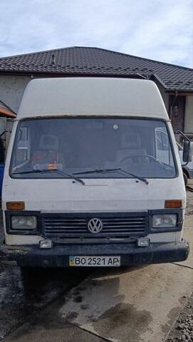 Белый Фольксваген ЛТ, объемом двигателя 2.5 л и пробегом 400 тыс. км за 999 $, фото 1 на Automoto.ua