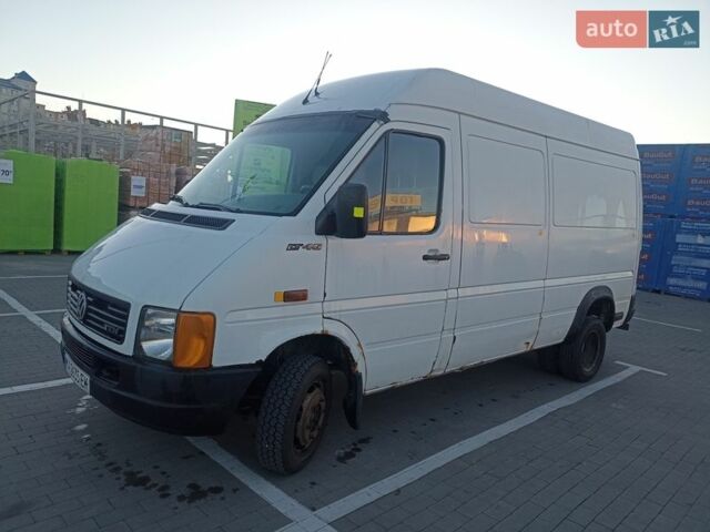 Белый Фольксваген ЛТ, объемом двигателя 2.46 л и пробегом 999 тыс. км за 5500 $, фото 1 на Automoto.ua