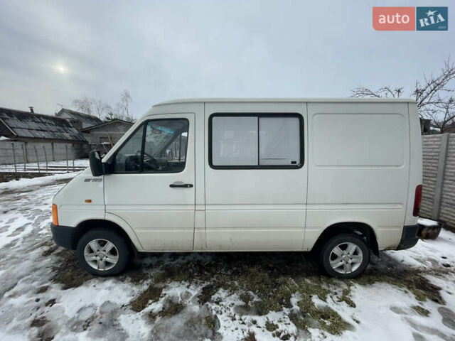 Белый Фольксваген ЛТ, объемом двигателя 2.46 л и пробегом 650 тыс. км за 5200 $, фото 1 на Automoto.ua