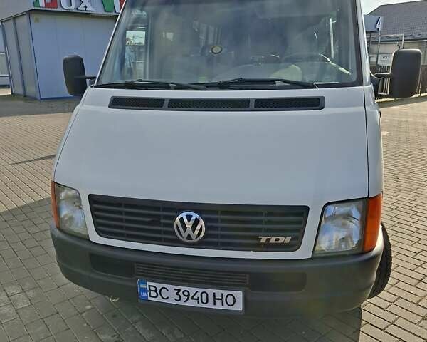 Белый Фольксваген ЛТ, объемом двигателя 2.5 л и пробегом 593 тыс. км за 7850 $, фото 1 на Automoto.ua