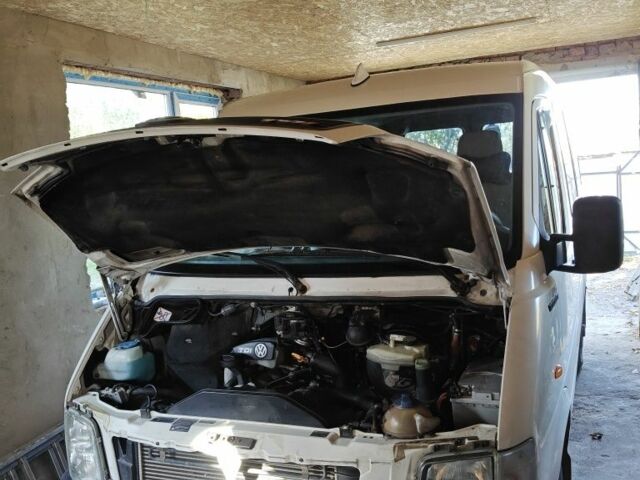 Фольксваген ЛТ 2002 у Могилев-Подольском на Automoto.ua Білий Фольксваген ЛТ, об'ємом двигуна 0 л та пробігом 400 тис. км за 5500 $, фото 1 на Automoto.ua