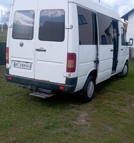 Белый Фольксваген ЛТ, объемом двигателя 2.5 л и пробегом 650 тыс. км за 8200 $, фото 1 на Automoto.ua