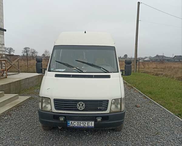 Белый Фольксваген ЛТ, объемом двигателя 2.46 л и пробегом 945 тыс. км за 6999 $, фото 1 на Automoto.ua