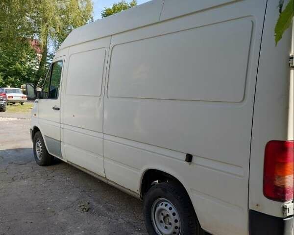 Білий Фольксваген ЛТ, об'ємом двигуна 2.8 л та пробігом 328 тис. км за 8300 $, фото 1 на Automoto.ua