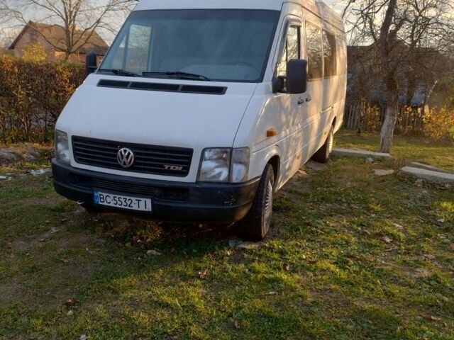 Белый Фольксваген ЛТ, объемом двигателя 2.5 л и пробегом 400 тыс. км за 7500 $, фото 1 на Automoto.ua