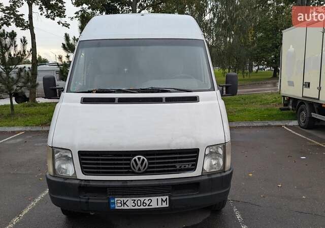 Белый Фольксваген ЛТ, объемом двигателя 2.8 л и пробегом 50 тыс. км за 11100 $, фото 1 на Automoto.ua