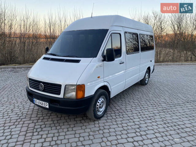 Белый Фольксваген ЛТ, объемом двигателя 2.46 л и пробегом 290 тыс. км за 6300 $, фото 1 на Automoto.ua