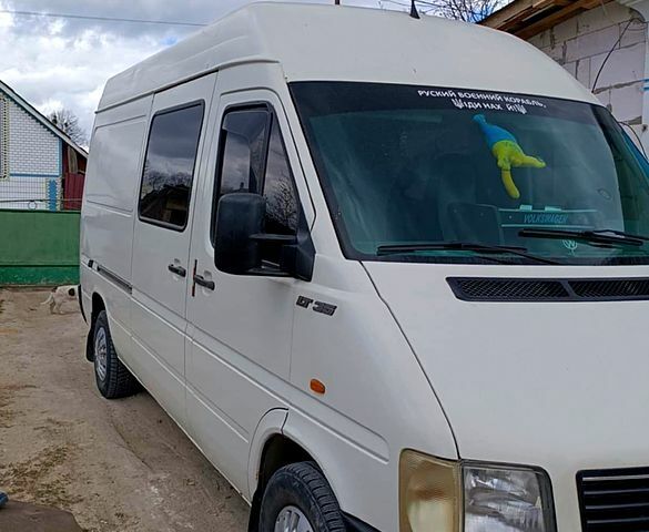 Белый Фольксваген ЛТ, объемом двигателя 2.5 л и пробегом 528 тыс. км за 7700 $, фото 1 на Automoto.ua