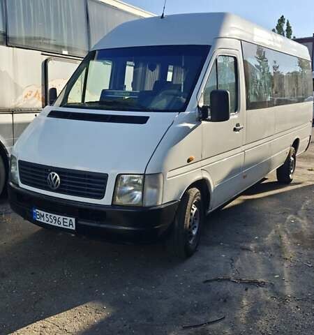 Белый Фольксваген ЛТ, объемом двигателя 2.5 л и пробегом 300 тыс. км за 9000 $, фото 1 на Automoto.ua