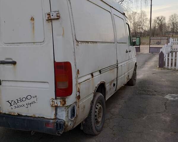 Белый Фольксваген ЛТ, объемом двигателя 2.5 л и пробегом 840 тыс. км за 3999 $, фото 1 на Automoto.ua