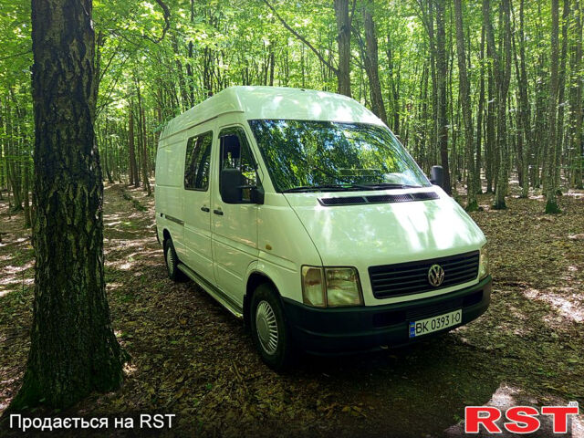 Белый Фольксваген ЛТ, объемом двигателя 2.5 л и пробегом 570 тыс. км за 9500 $, фото 1 на Automoto.ua