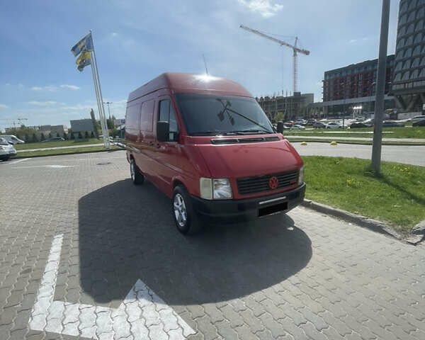 Красный Фольксваген ЛТ, объемом двигателя 2.46 л и пробегом 750 тыс. км за 10000 $, фото 1 на Automoto.ua