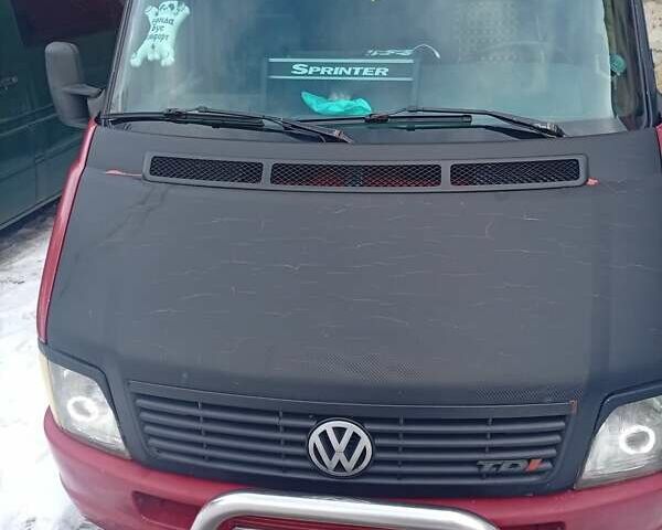 Красный Фольксваген ЛТ, объемом двигателя 2.8 л и пробегом 888 тыс. км за 8500 $, фото 1 на Automoto.ua