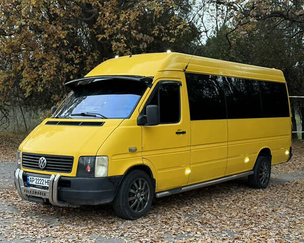 Желтый Фольксваген ЛТ, объемом двигателя 2.46 л и пробегом 160 тыс. км за 11000 $, фото 1 на Automoto.ua